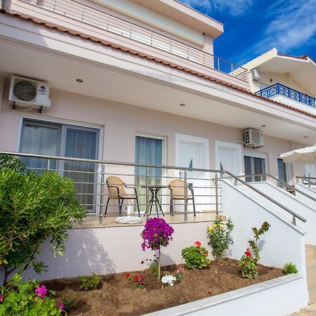 Al Mare Villas Skála Marión Rum bild